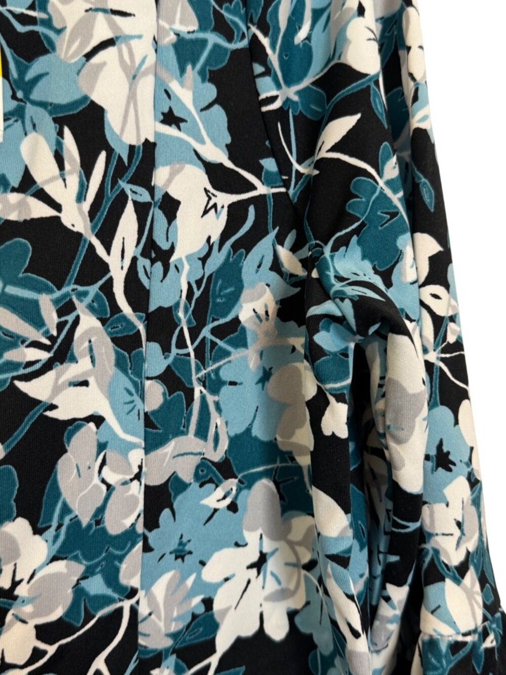 Floral Print 3/4 Sleeve Dress With Flared Cuffs Black & Teal Size M 95% Polyeste - Picture 4 of 6